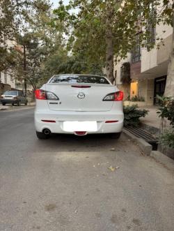 مزدا ۳ نیو صندوقدار